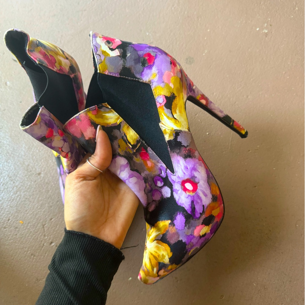 Flower heels
